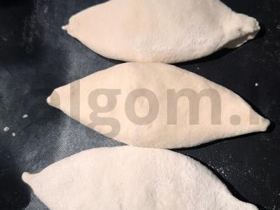 Kepiniai iš mielinės tešlos su kopūstais ir dešra Žingsnis 8