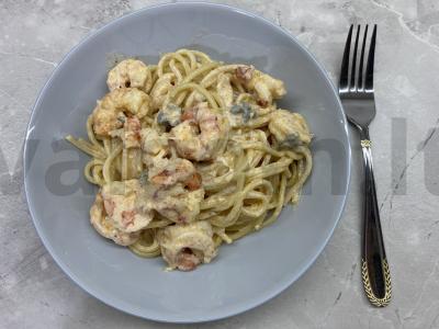 Spagečiai su karališkomis krevetėmis grietinėlės padaže pagrindine nuotrauka