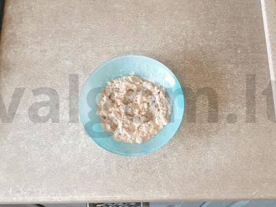 Avižinė košė be virimo su obuoliu ir raugintu pienu Žingsnis 3