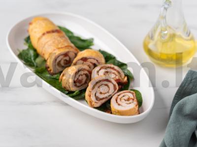 Vištienos ritinys su džiovintais pomidorais ant špinatų pagalvėlės Žingsnis 6