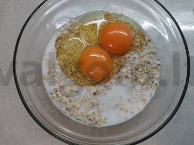 Bananų avižų blynas pusryčiams Žingsnis 1