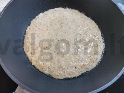 Bananų avižų blynas pusryčiams Žingsnis 4