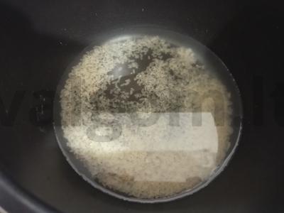 Ryžiai su virta vištiena ir cukinijų ikra Žingsnis 1