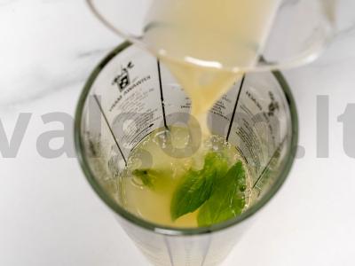 Kokteilis Basil Beauty Žingsnis 3