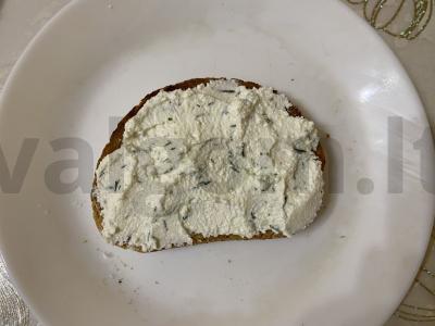 Tostai su varške ir pomidoru Žingsnis 3