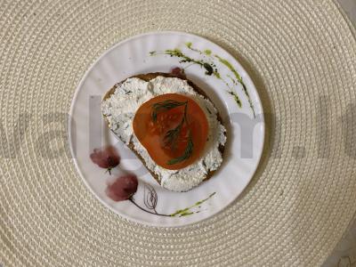 Tostai su varške ir pomidoru Žingsnis 4