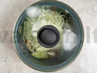 Troškinta kopūstai su mėsa lėtoje viryklėje Žingsnis 7