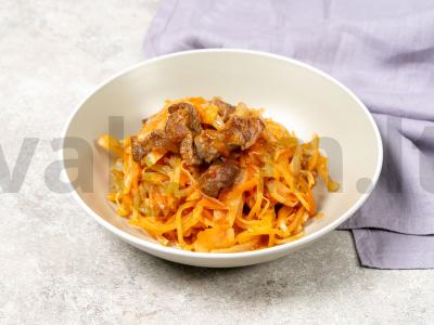 Troškinta kopūstai su mėsa lėtoje viryklėje pagrindine nuotrauka