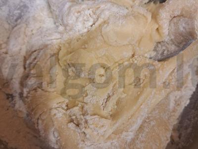 Sausainiai iš agurkų marinatų su soda Žingsnis 1