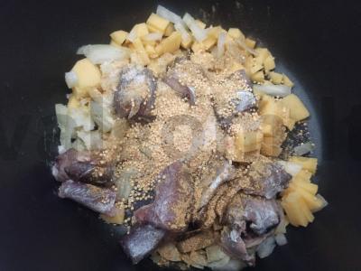 Lengvas žuvies sriuba su perliniu miežiu ir bulvėmis Žingsnis 3