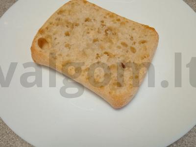 Sumuštinis su kriauše, šonine ir trimis sūrio rūšimis Žingsnis 1