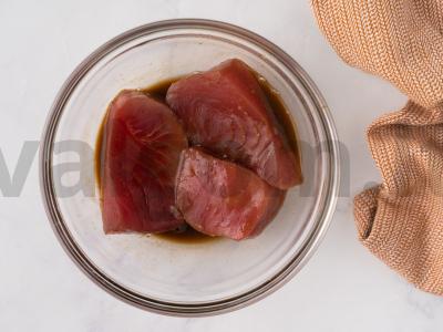 Poke dubuo su tunu ir avokadu Žingsnis 3