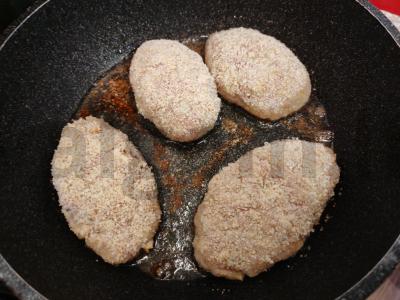 Vištienos zrazai su grybais Žingsnis 7