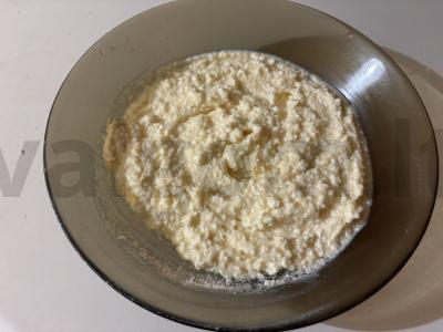 Sūrio pyragėliai ant trupinių tešlos Žingsnis 3