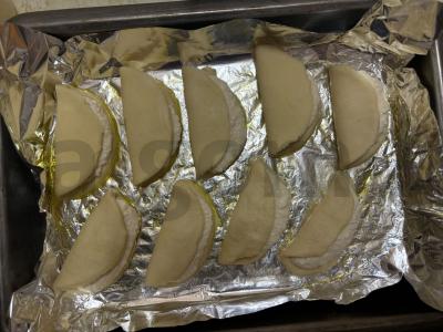 Sūrio pyragėliai ant trupinių tešlos Žingsnis 7