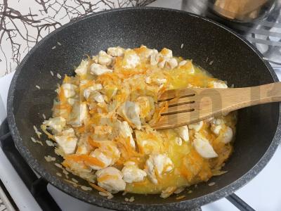 Ryžiai su daržovėmis, mėsa ir česnaku Žingsnis 3