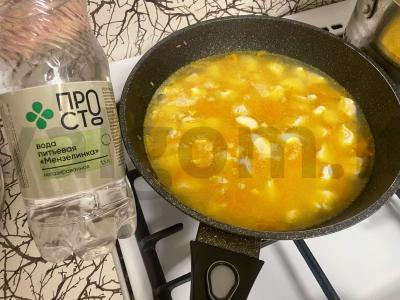 Ryžiai su daržovėmis, mėsa ir česnaku Žingsnis 4