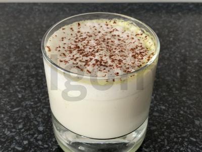 Pieno gėrimas „Matcha-latte“ pagrindine nuotrauka