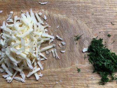 Blynai su kefyru, sūriu ir žolelėmis Žingsnis 2