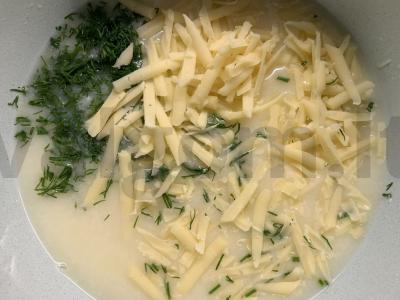 Blynai su kefyru, sūriu ir žolelėmis Žingsnis 3