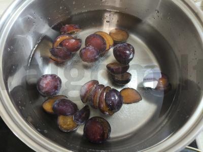 Šaldytų slyvų kisielius Žingsnis 1