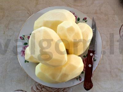 Kaimiškos bulvytės su kvapnia petražole Žingsnis 1