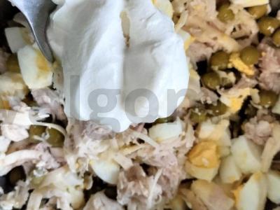 Lengvas vištienos salotas su žirniais ir granatais Žingsnis 5