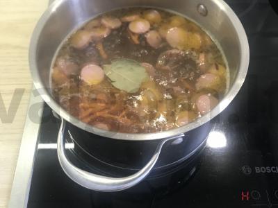 Sriuba su dešrelėmis Žingsnis 4