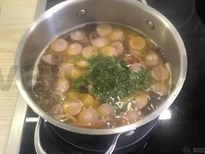 Sriuba su dešrelėmis Žingsnis 6