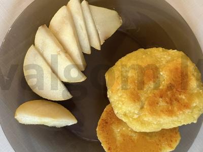 Varškė su kriaušėmis ir vanilinu pagrindine nuotrauka