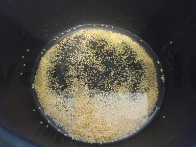 Kukurūzų košė su kepta dešra ir daržovėmis Žingsnis 2