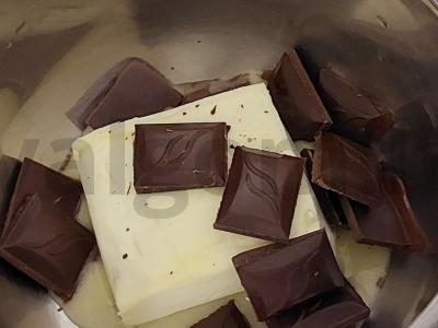 Sūrio ir vyšnių brownies Žingsnis 1