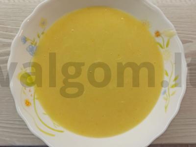 Cukinijų tyrė sriuba per 50 minučių pagrindine nuotrauka