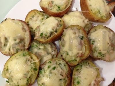 Bulvytė, įdaryta bekonu pagrindine nuotrauka