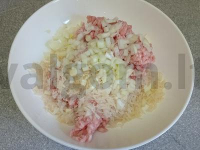 Ežiukai su kiaulienos faršu ir paprikomis Žingsnis 2