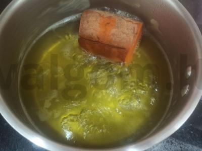 Šventinė „Šuba su upėtakiu“ Žingsnis 1