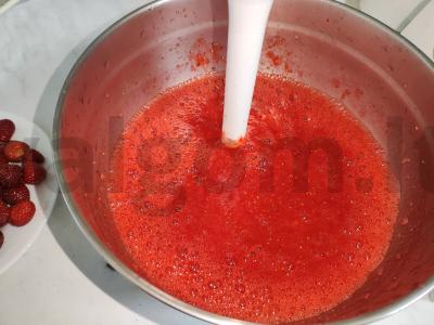 Žiemai skirta braškių desertas Žingsnis 4