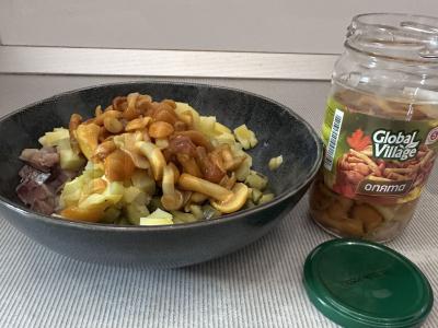 Grybų, silkių ir daržovių salotas Žingsnis 4