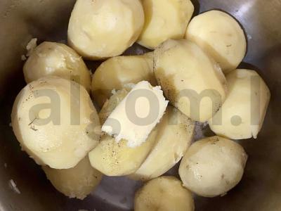 Klasikiniai bulvių košė su pienu Žingsnis 3