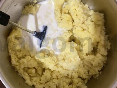 Klasikiniai bulvių košė su pienu Žingsnis 4