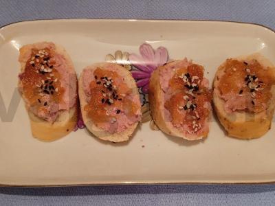 Bagetė su paštetu ir apelsinų džemu pagrindine nuotrauka