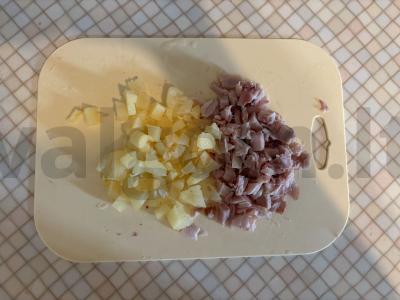 Sūrio šaurma su rūkytomis vištienos krūtinėlėmis Žingsnis 1