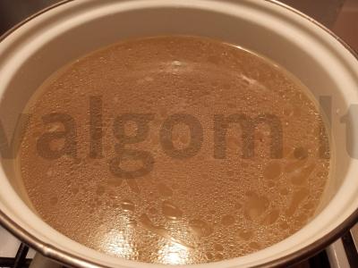 Vištienos sultinys su ryžiais ir grūdais Žingsnis 6