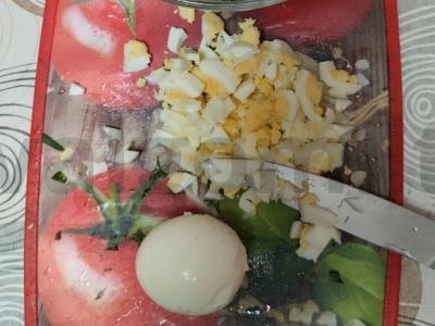 Salotas su žolelėmis ir grybais grietinėlės-česnako padaže Žingsnis 4