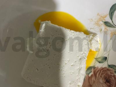 Švelnūs varškėčiai pusryčiams Žingsnis 1