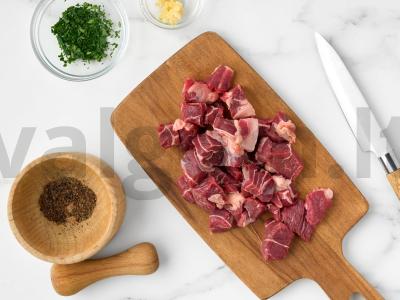 Graikiškas jautienos stifadas Žingsnis 1