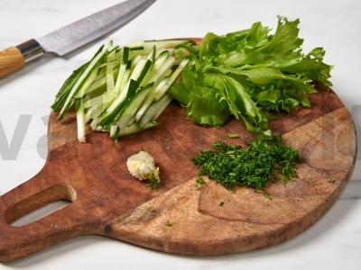 Vištienos ir sezamo salotos Žingsnis 3