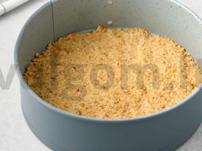 Paprastas jogurto sūrio pyragas Žingsnis 3