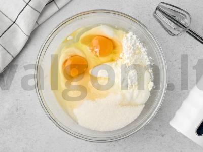 Paprastas jogurto sūrio pyragas Žingsnis 4