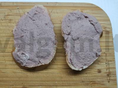 Sumuštiniai su paštetu, sūriu ir džiovintais pomidorais Žingsnis 2